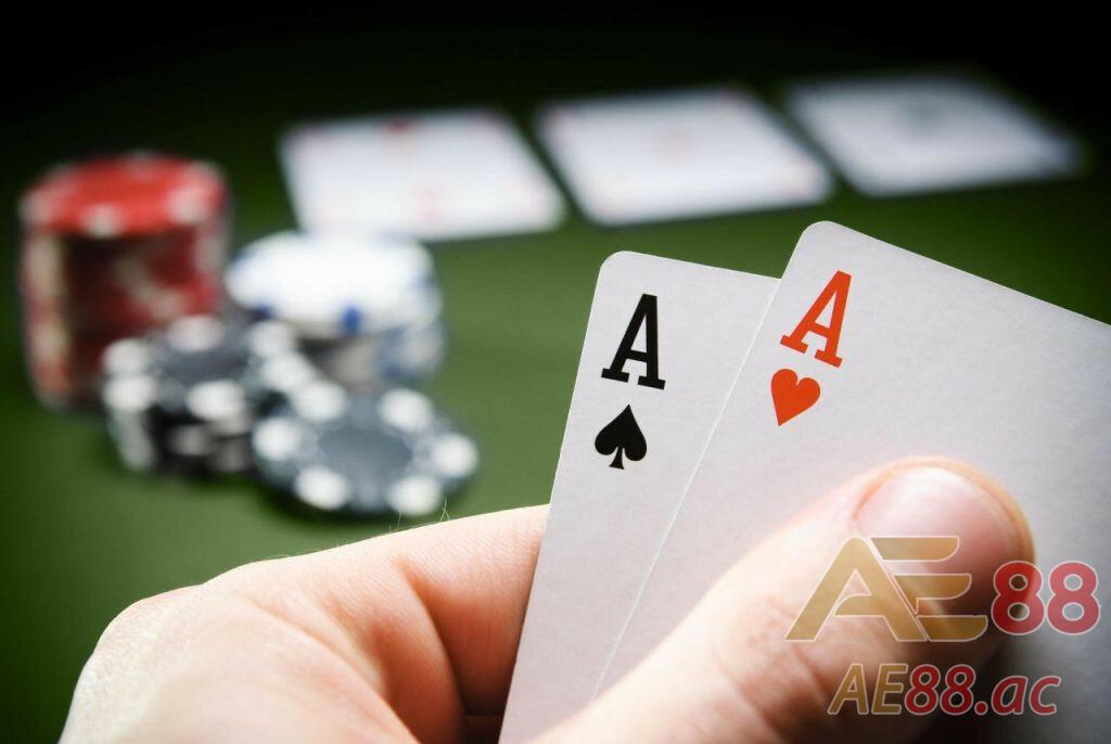  Chi tiết cách chơi Poker tại nhà cái AE88